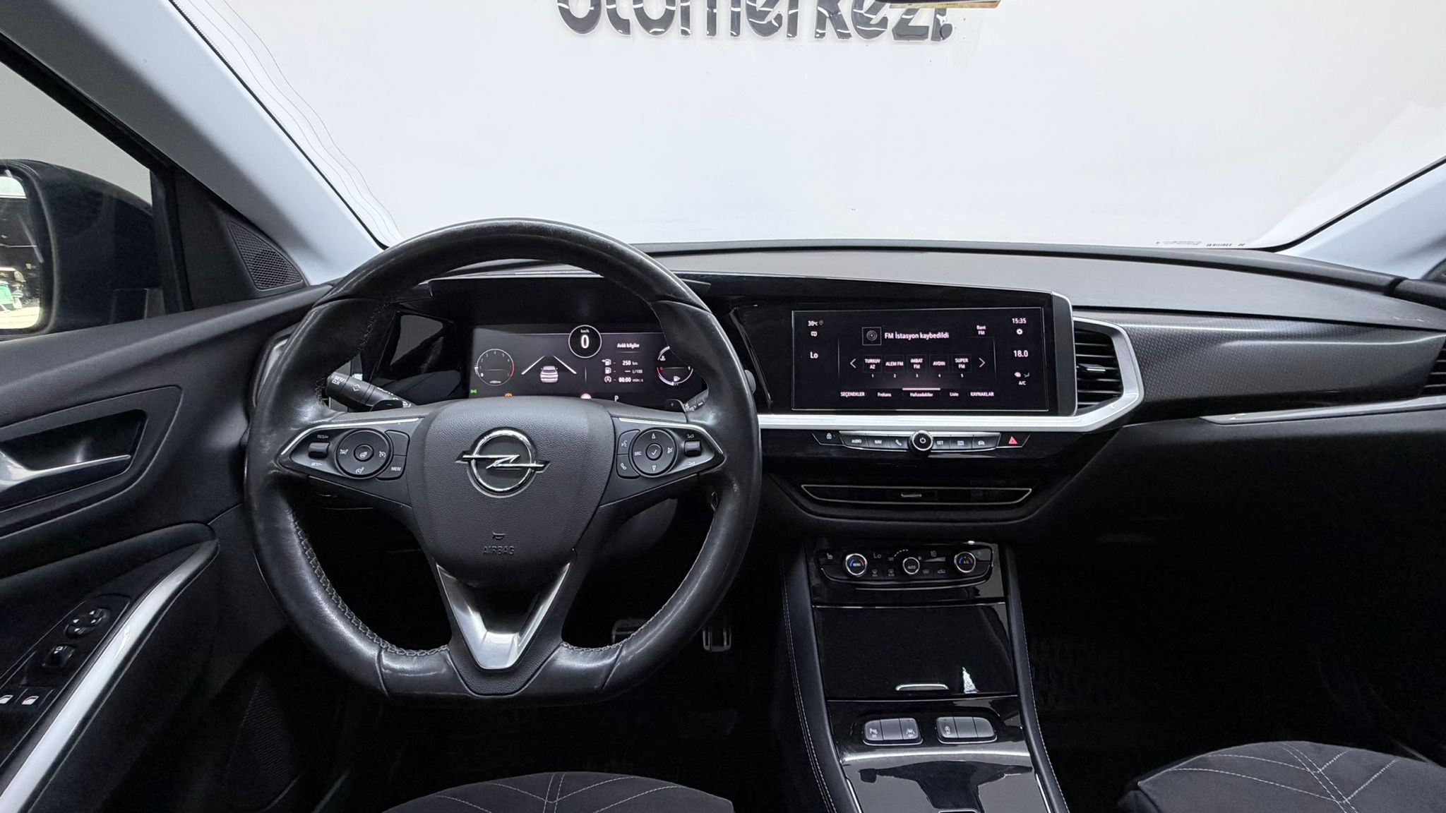 OPEL GRANDLAND 18